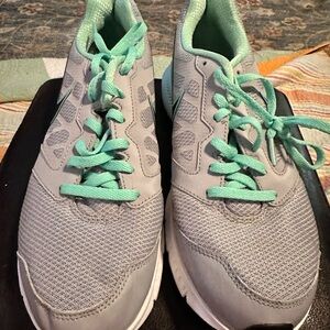 Nike Women's Gray and Mint Athletic Shoes